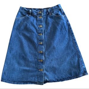 Levi’s A-line denim skirt with brass gold buttons; size 28